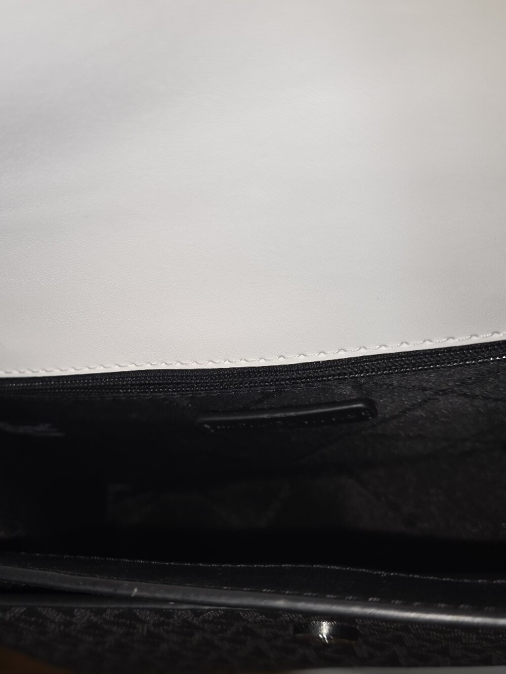 Michael Kors Black and White Greenwich Crossbody Bag - Picture 5 of 9